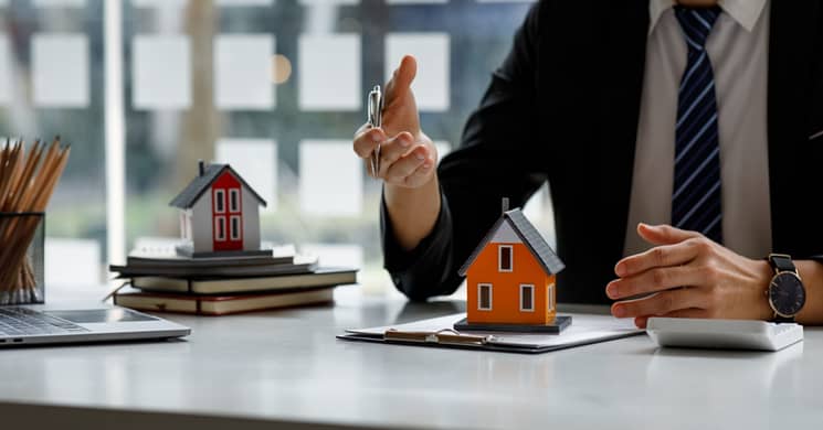 property consultant in delhi
